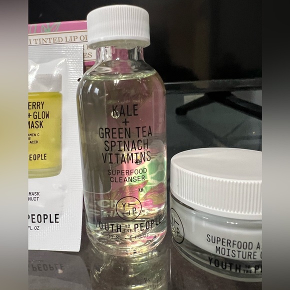 NEW Huge Makeup/Skin care bundle! Example of one I did please read :-) - Picture 7 of 16